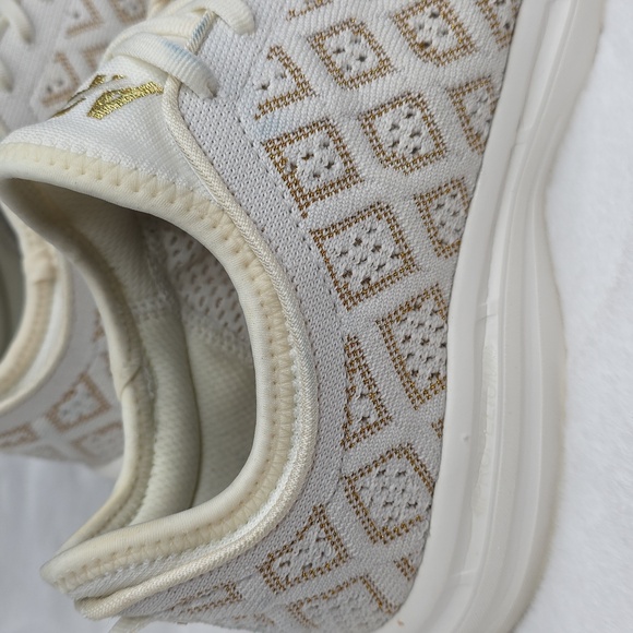 APL Cream and Gold Athletic Shoes - Picture 5 of 14